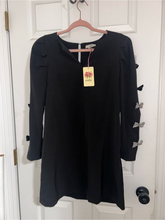entro Dresses & Skirts - entro Black Long-Sleeve Dress with Sleeve Bows